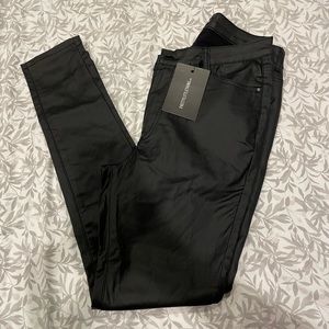 PRETTY LITTLE THING jeans